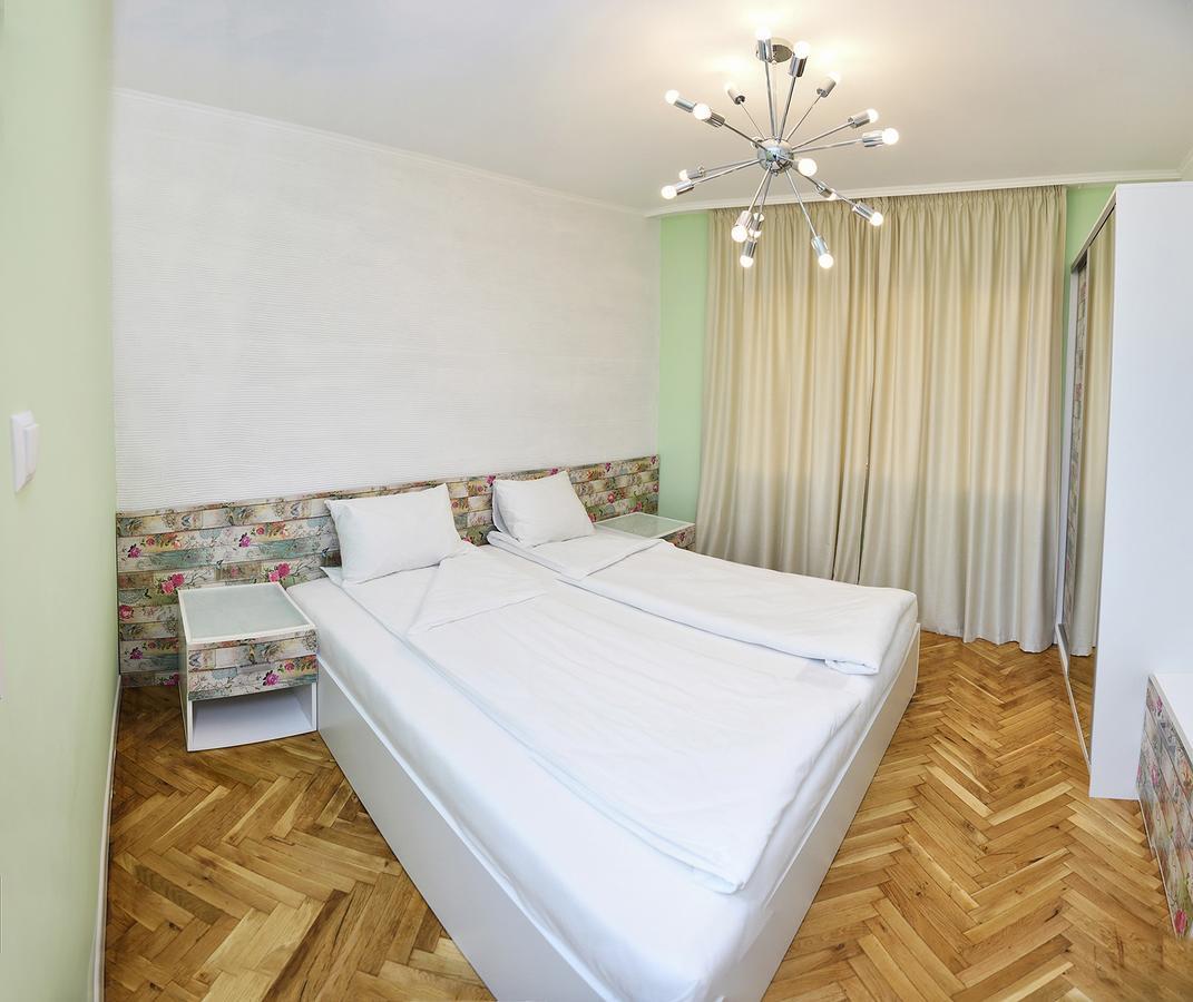 Chaika Apartment Varna Buitenkant foto